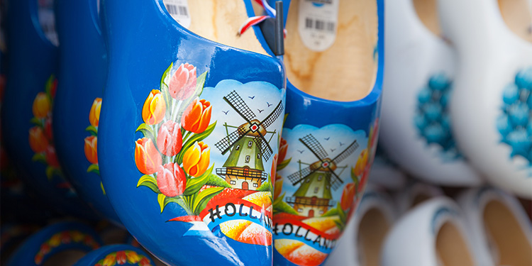 Clogs 2025