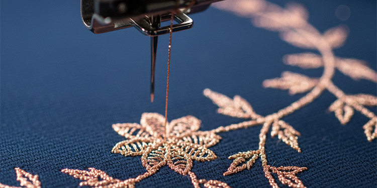 Embroidery sweatshirt