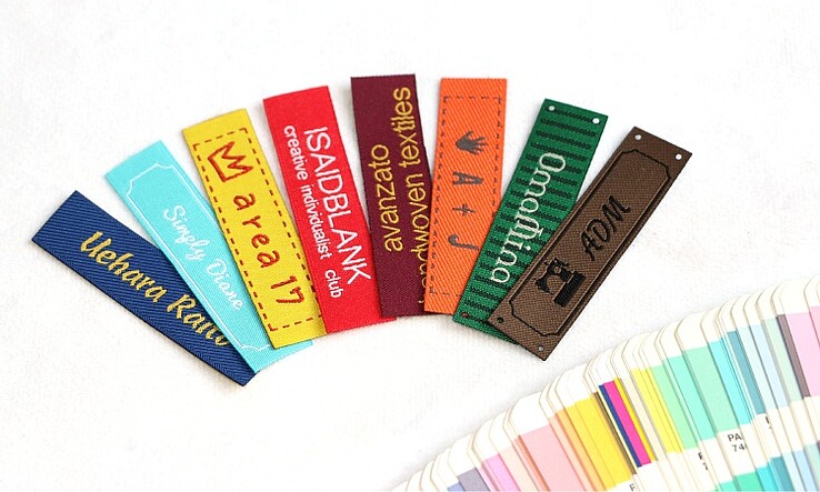 woven label color contrast examples